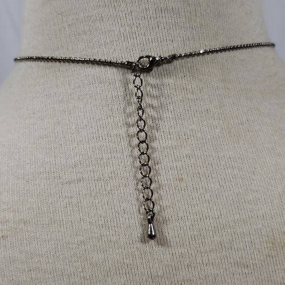 [5/$25] Beautiful Starry Floral Rhinestone Necklace - Picture 4 of 4